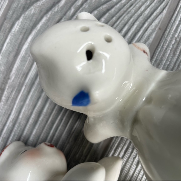 Vintage VanTellingen Dutch Boy and Girl Salt and Pepper Shakers, "Snuggle Hugs" - Picture 12 of 12